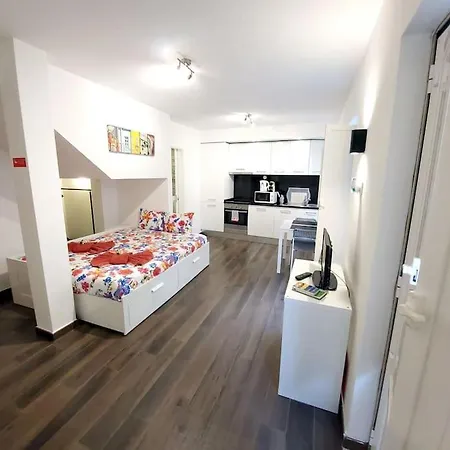 Of The Panteao, 1st Floor * Lisboa